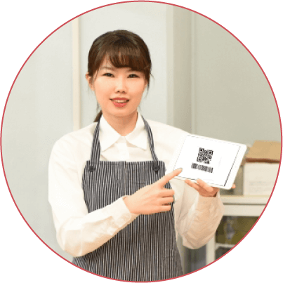 お店の人がQRコードを提示します。